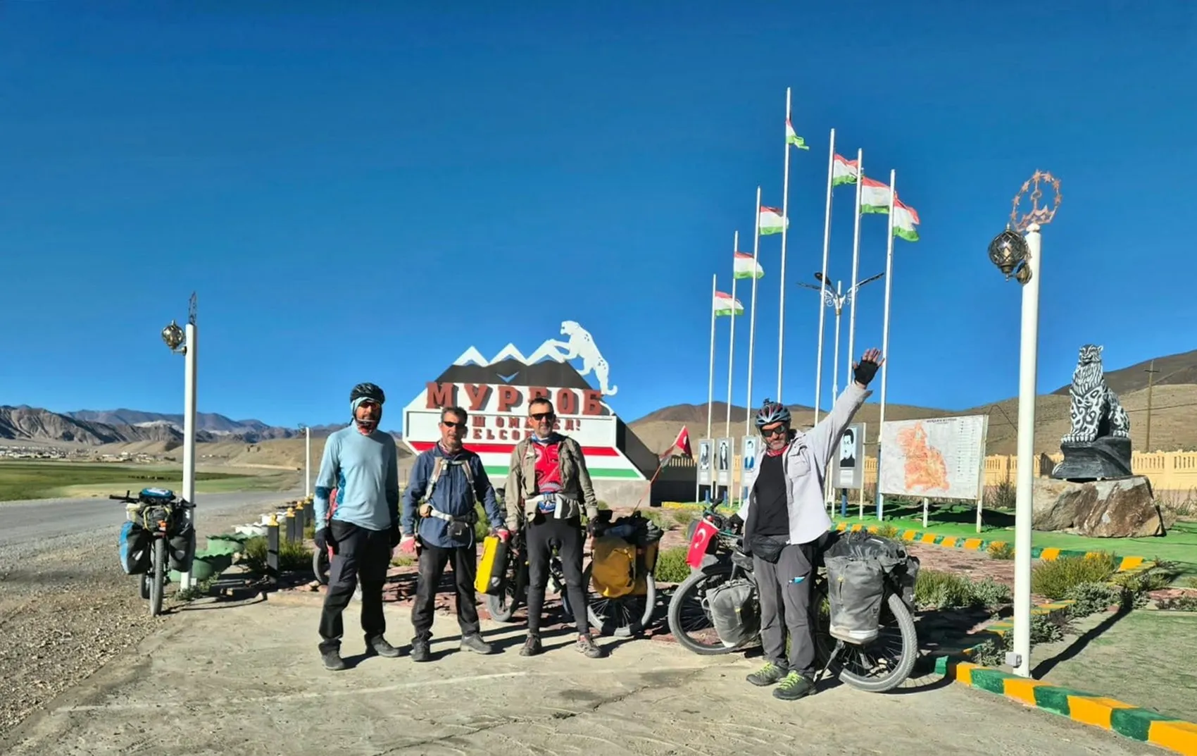 Edirneli bisikletçiler dünyanın çatısına pedal çevirdi