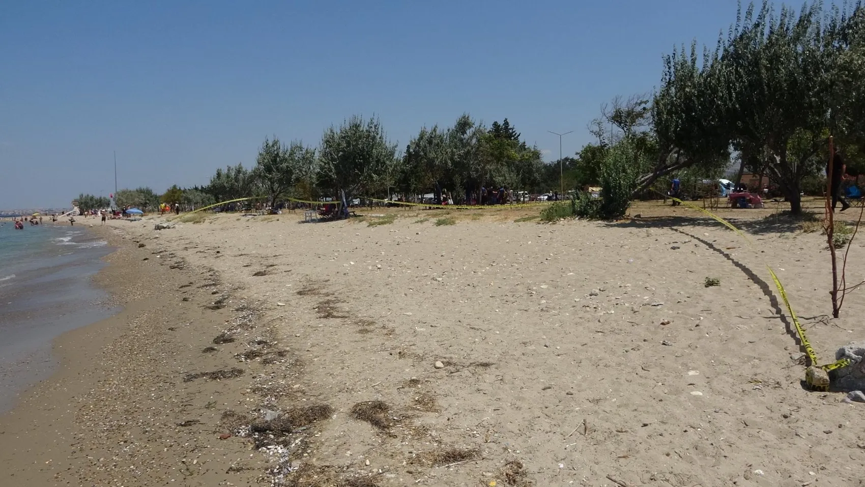 Çanakkale plajında denize girenleri korkutan tarihi mühimmat