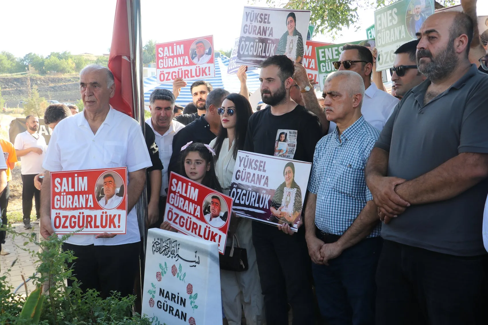 Narin Güran’ın mezarı başında adalet arayışı sürüyor