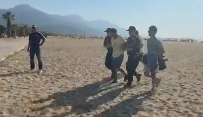 Kuşadası sahilinde tatilcileri soyan hırsız yakayı ele verdi