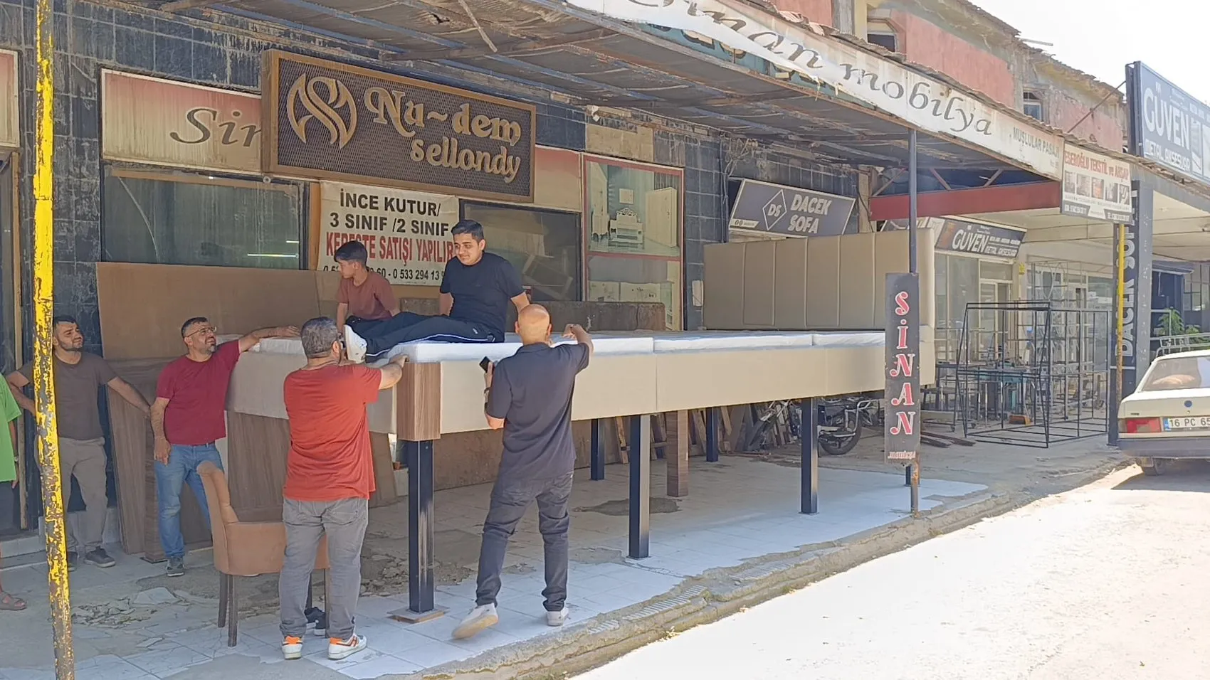 İnegöllü ustadan Almanya yolcusu dev yatak