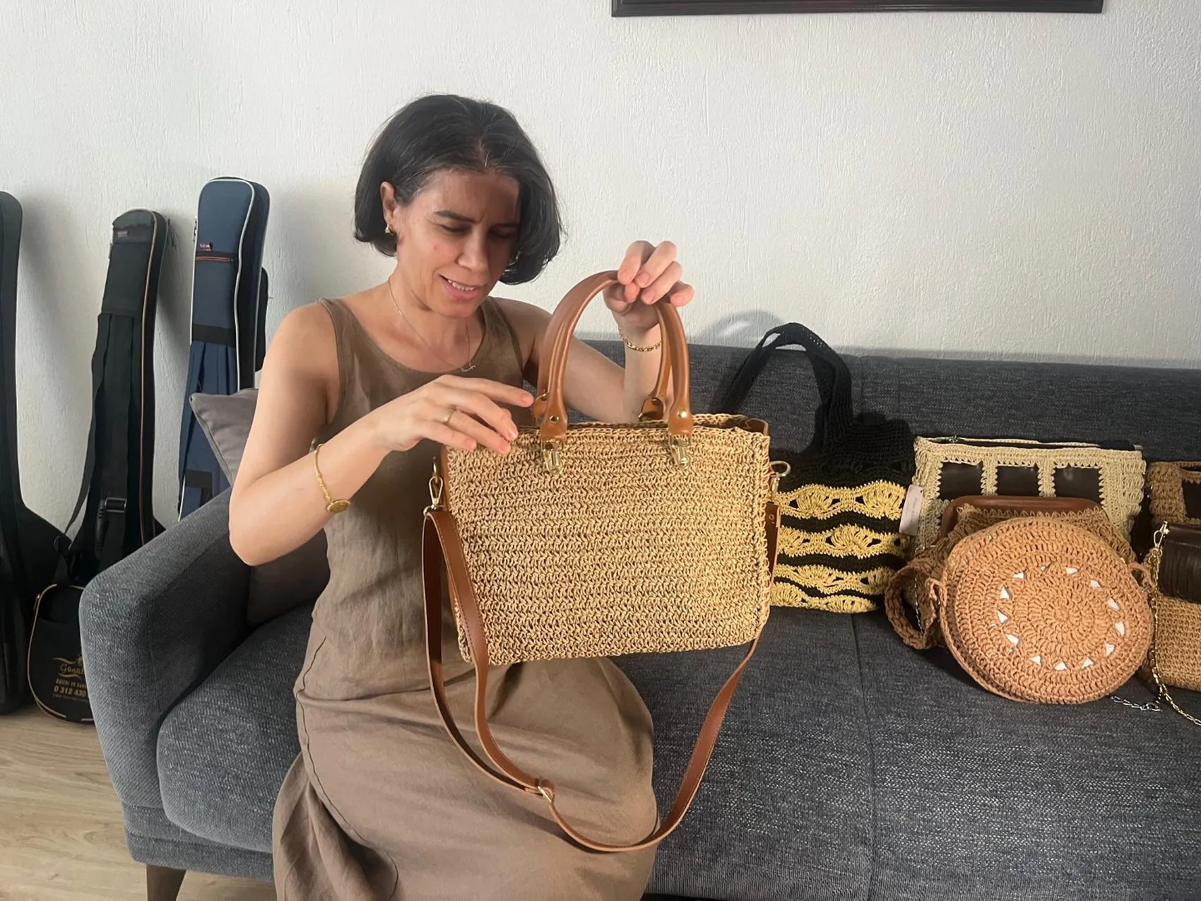 İzmir'de görme engelli kadının azmi Rengarenk çantalarla hayata tutundu