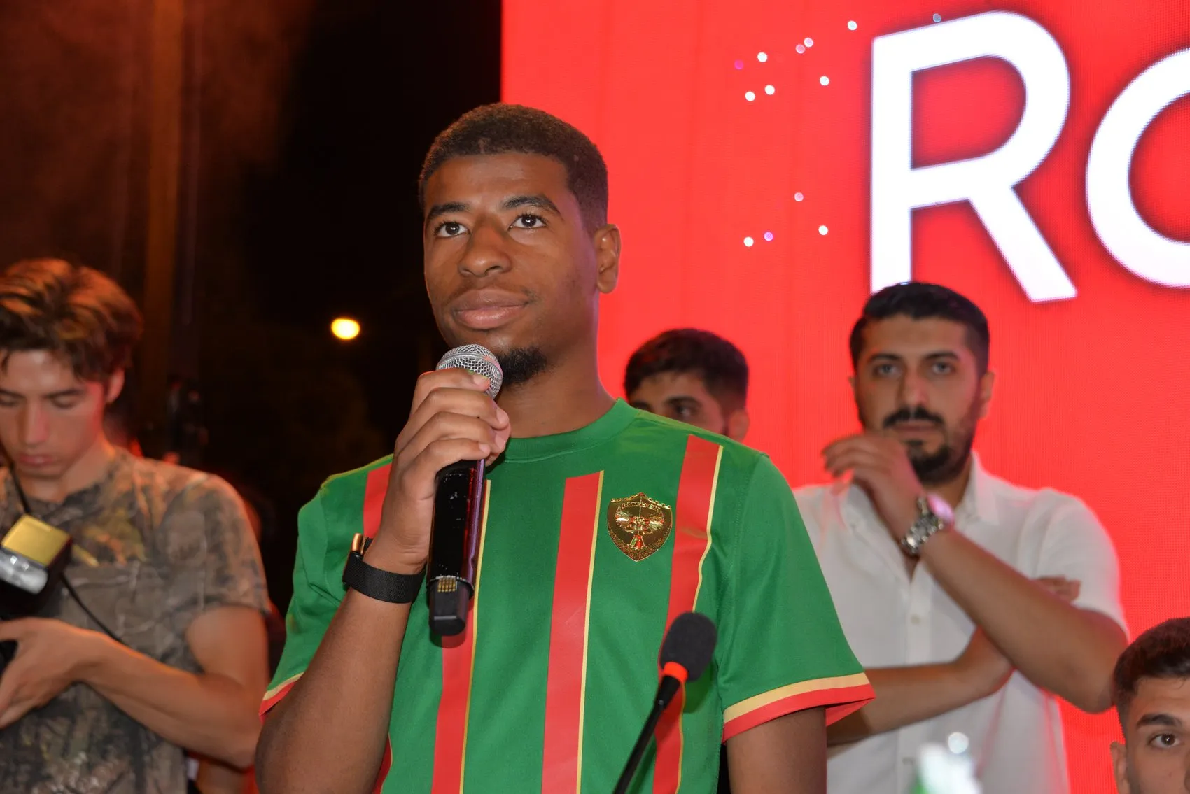 Amedspor Süper Lig için kadrosunu taraftarıyla buluşturdu