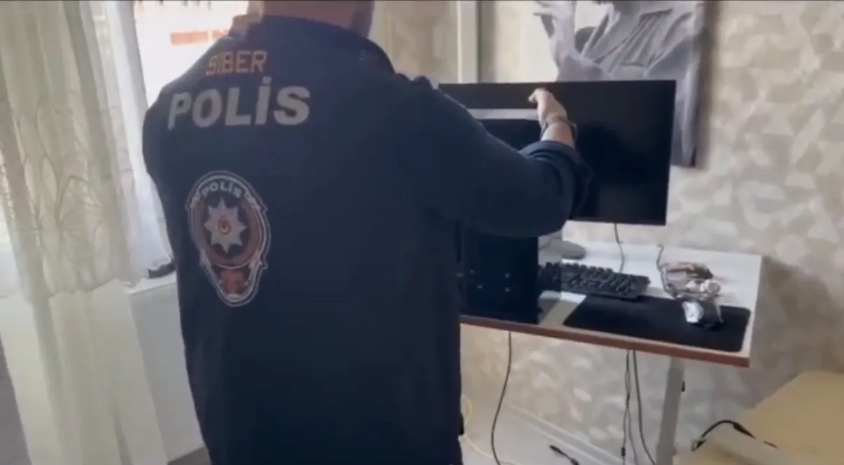 Acılı ailelere siber şantaj yapan şebeke çökertildi