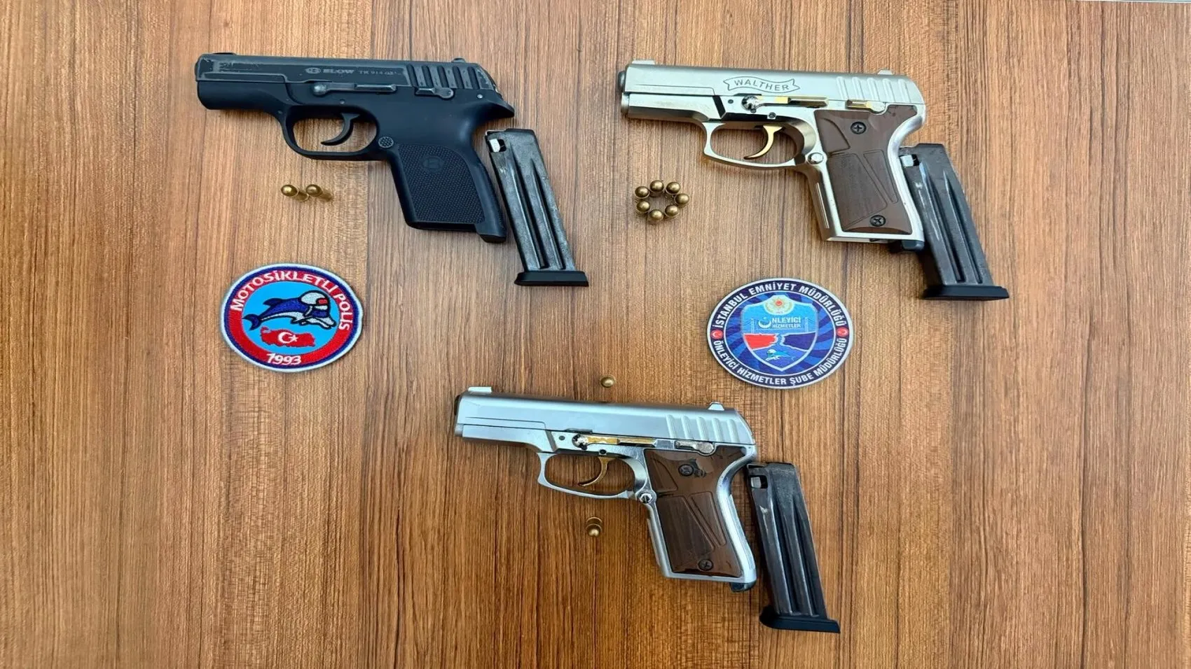 Adliye kavgasını basmaya giden silahlı gruba polis engeli