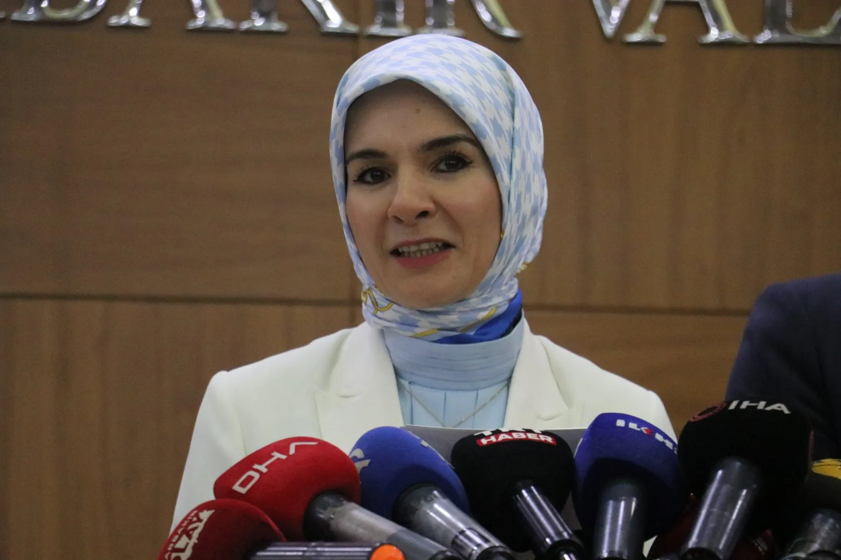 Gençlere evlilik desteğinde 300 bine yakın başvuru toplandı