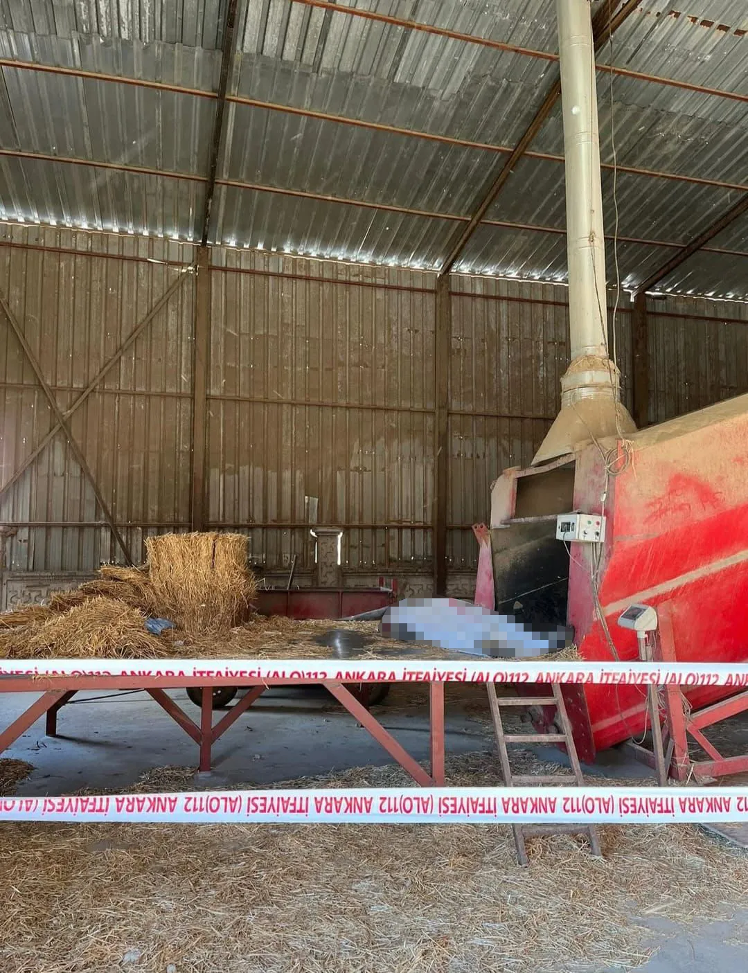 Polatlı'da besi çiftliğinde acı son Yem karma makinesine düşen işçi yaşamını yitirdi