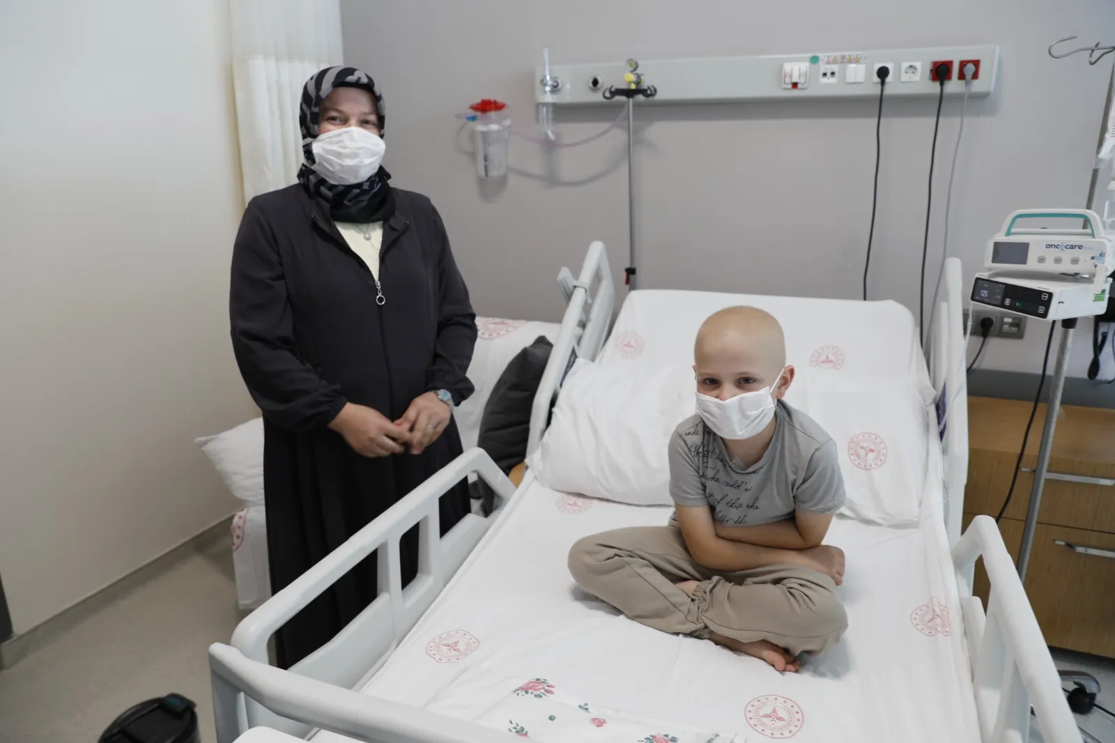 Karnındaki 20 santimlik tümörden kemoterapi ve ameliyatla kurtuldu