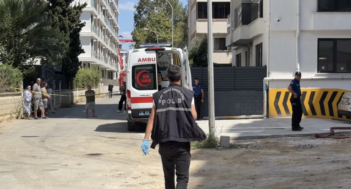 Tuzla'da temizlik için girdiği çukurda hayatını kaybetti