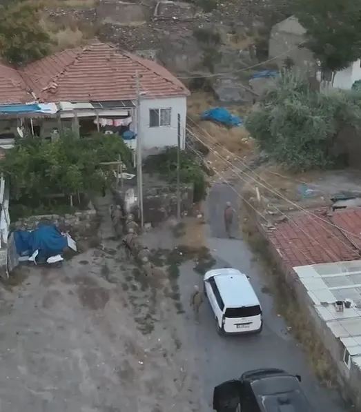 Kayseri sokaklarında İHA destekli uyuşturucu baskını