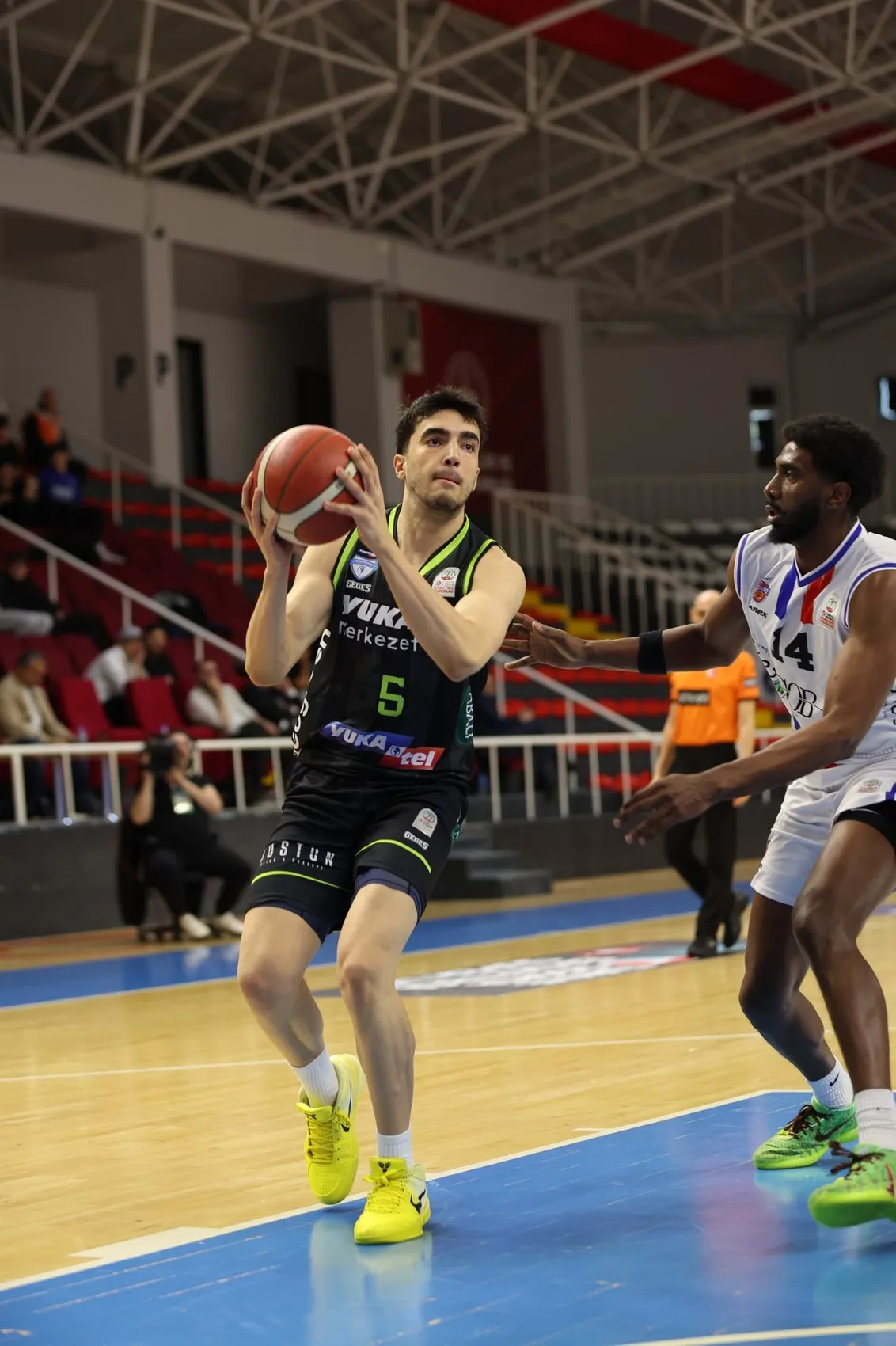 Denizli Basket kadrosunu korumaya devam ediyor