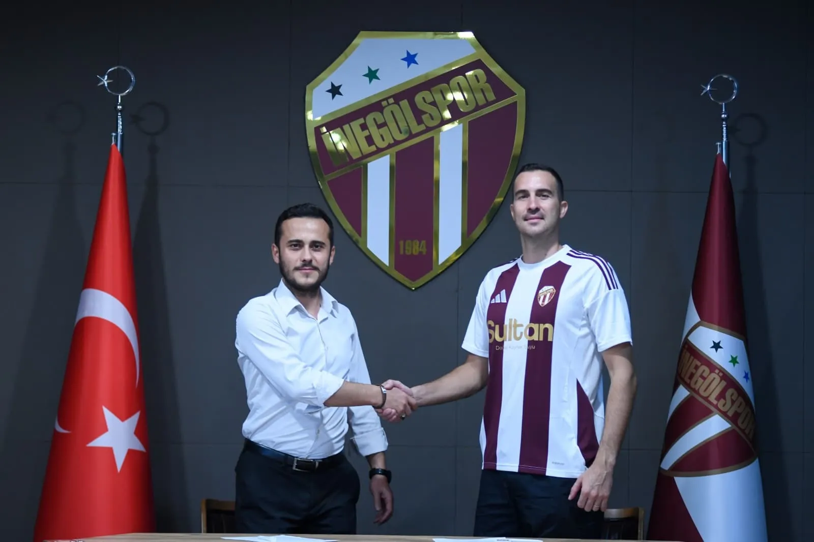 İnegölspor kalesini tecrübeli eldiven Harun Tekin'e emanet etti