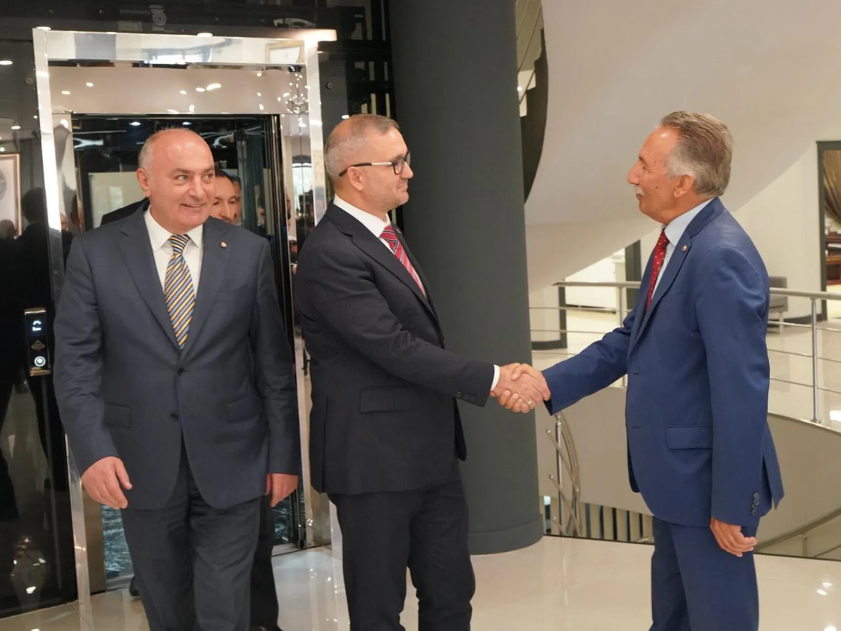 Merkez Bankası Başkanı Karahan Erzurum’da iş dünyasıyla buluştu