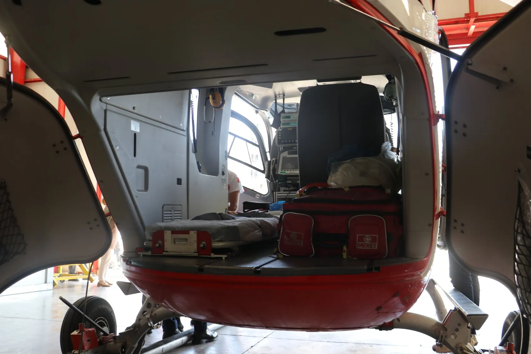 Diyarbakır'ın gökyüzündeki ambulansı 128 hayat için havalandı