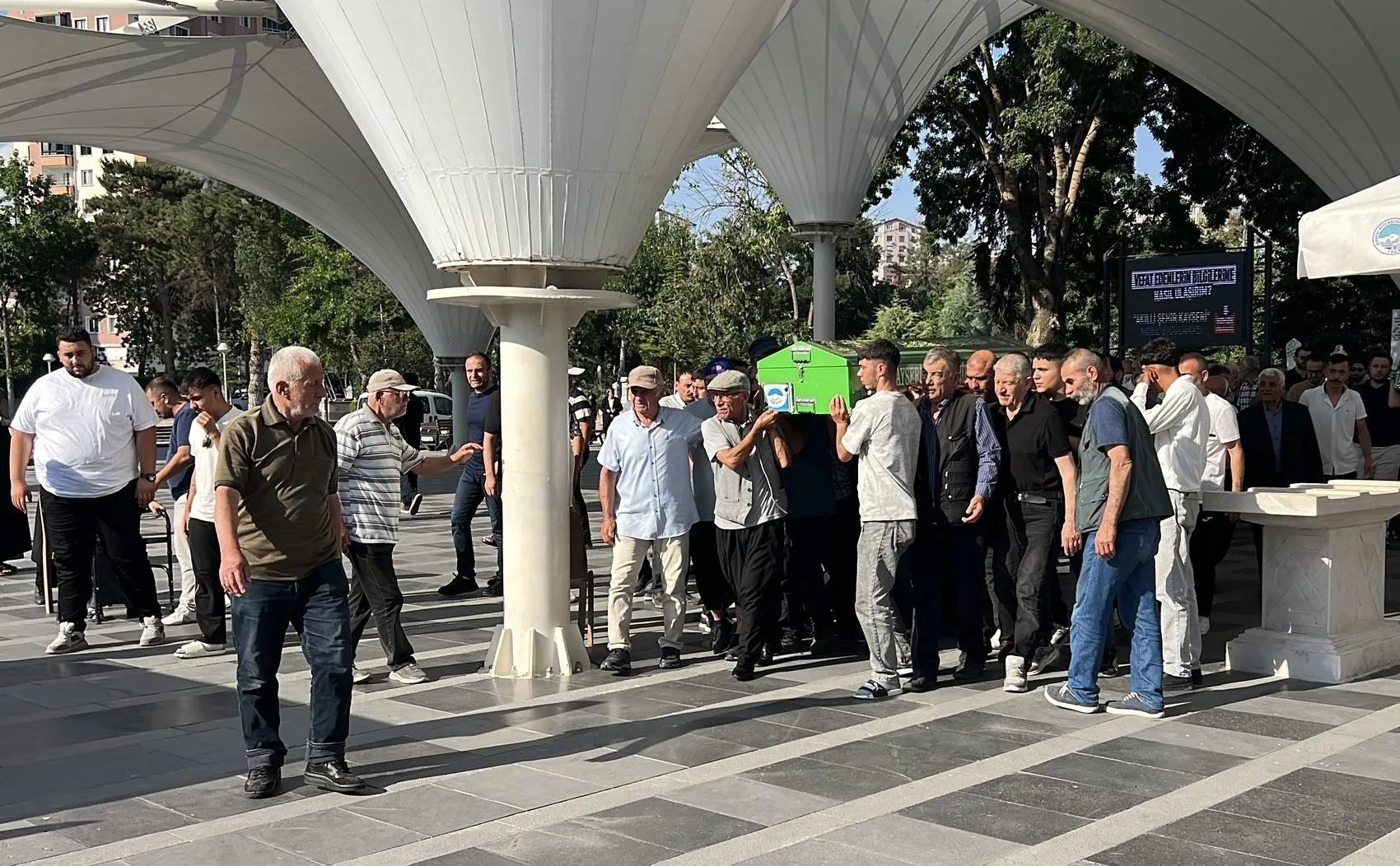 Kayseri'de gece yarısı inşaat kavgası kanlı bitti