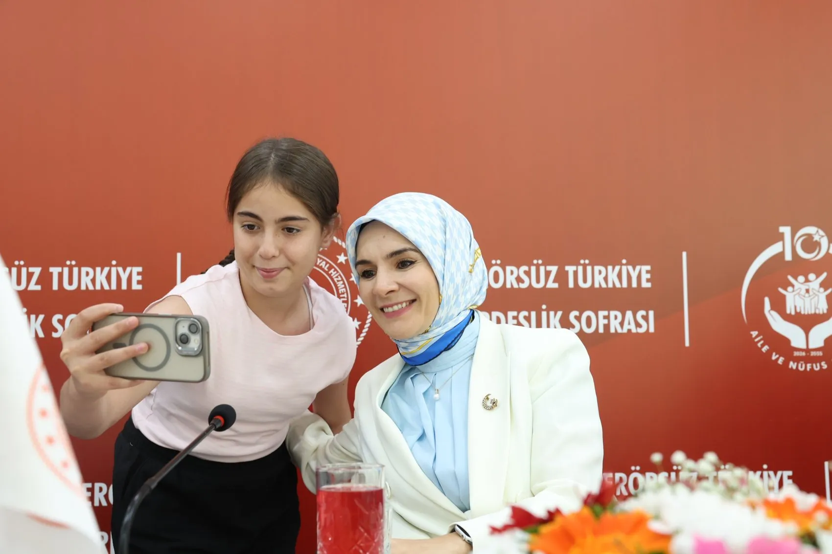 Bakan Göktaş şehit yakınlarına seslendi Terörsüz Türkiye kararlılığı tam