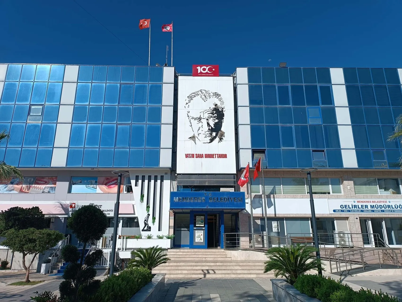 Menderes Belediyesindeki rüşvet operasyonunda aranan başkan yardımcısı yakalandı