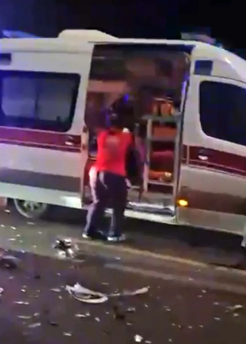 Antalya'da turizm yolunda feci kaza 10 kişi yaralandı