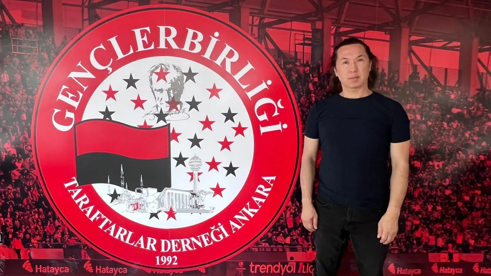 Tribünde Fenerbahçe forması krizi O taraftar kendini savundu