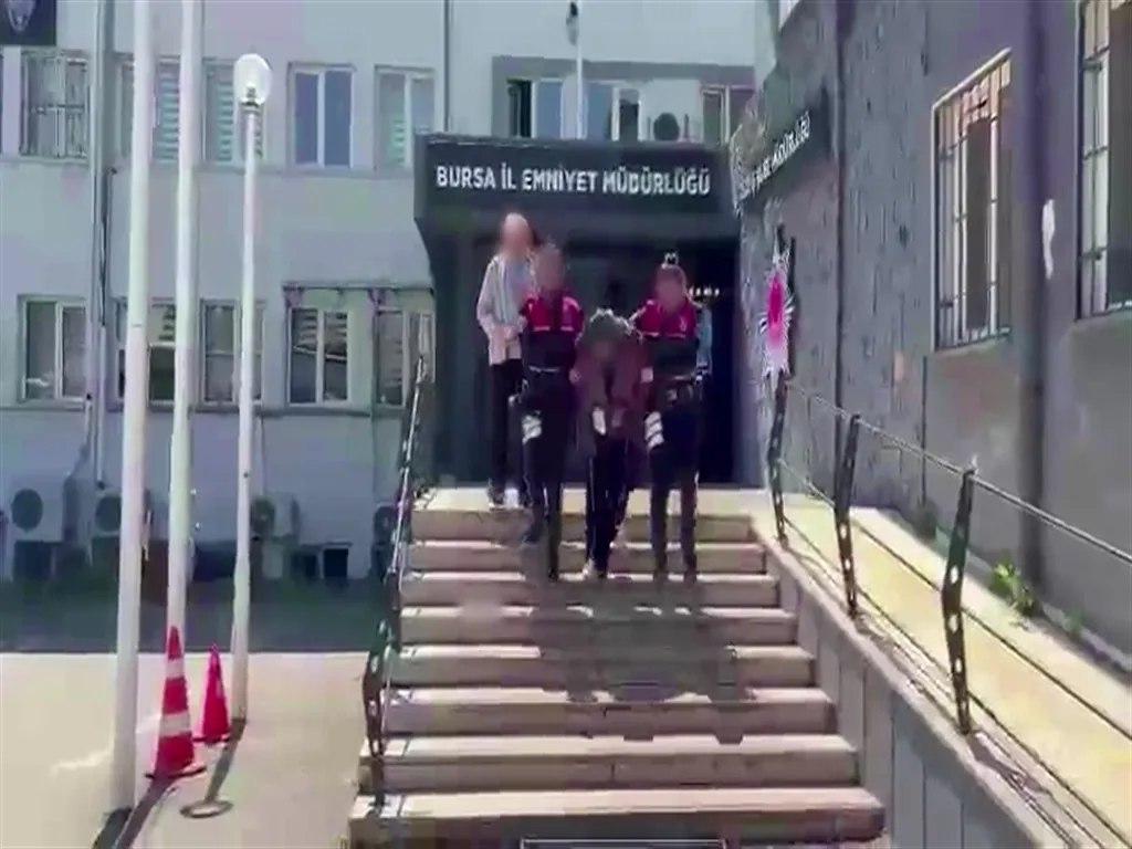 Canlı yayında bıçaklı saldırı yapan hamile sanığa tahliye kararı
