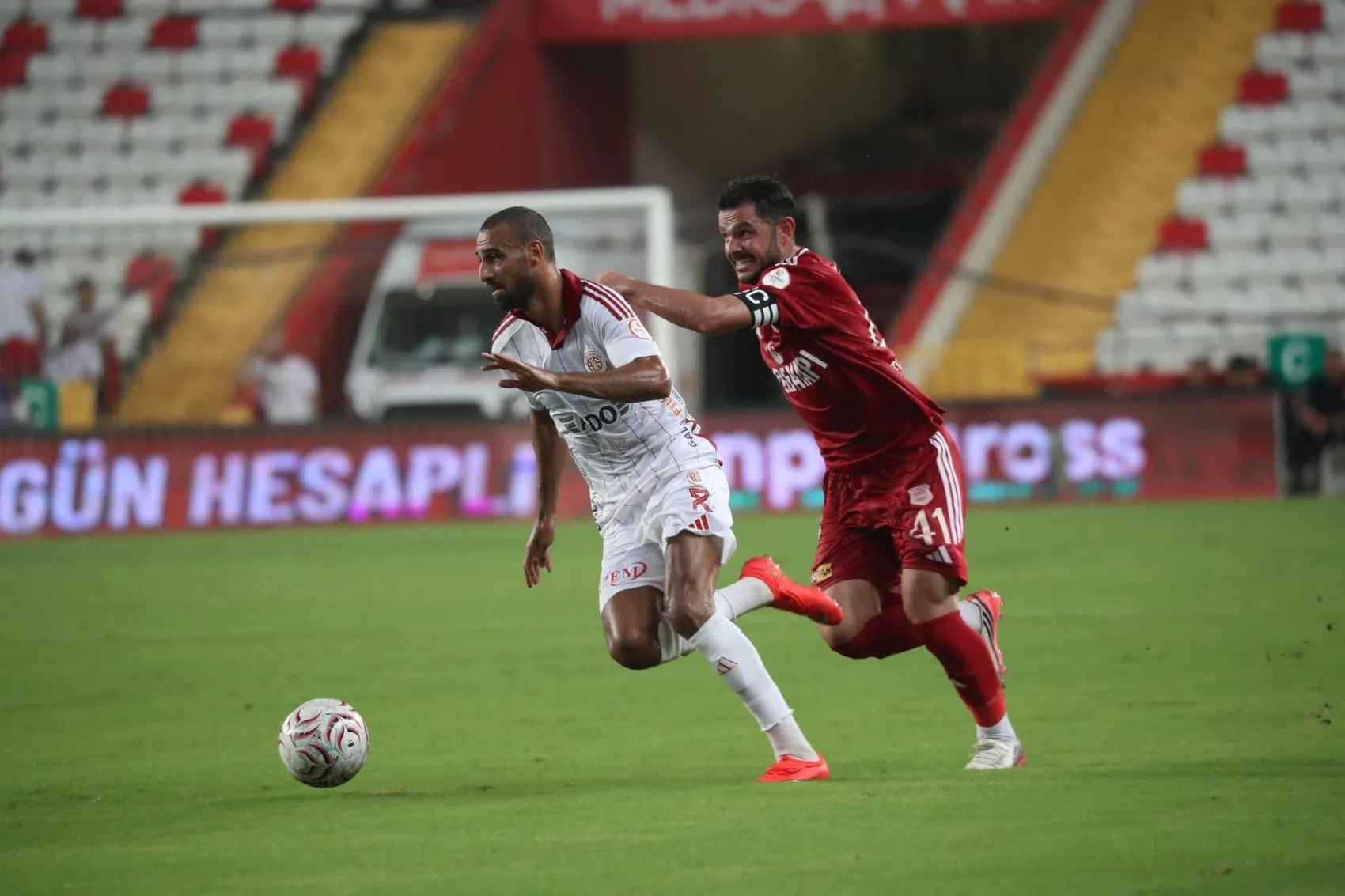 Antalyaspor evindeki ilk sınavında Pendikspor’a yenildi