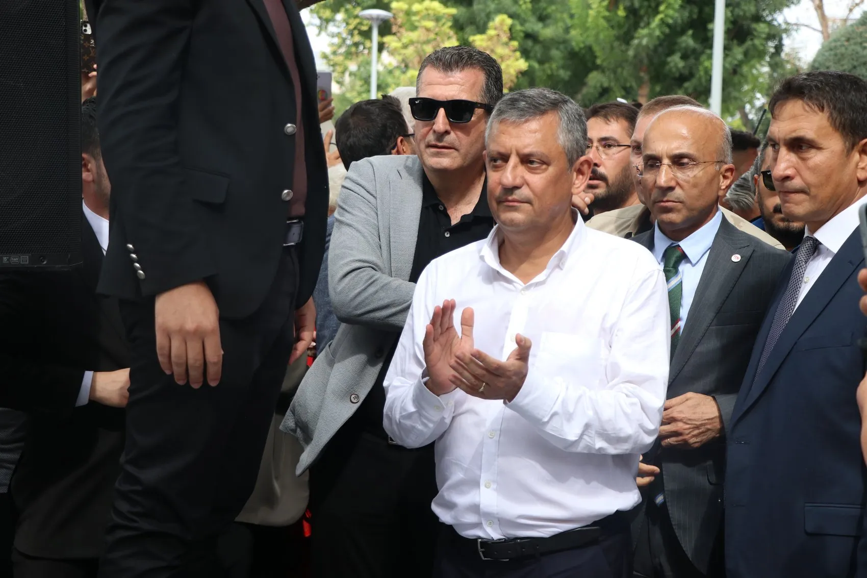Kayseri'de esnaf buluşmasında konuşan Özel Kısır çekişmelere değil, ekmek kavgasına odaklanacağız