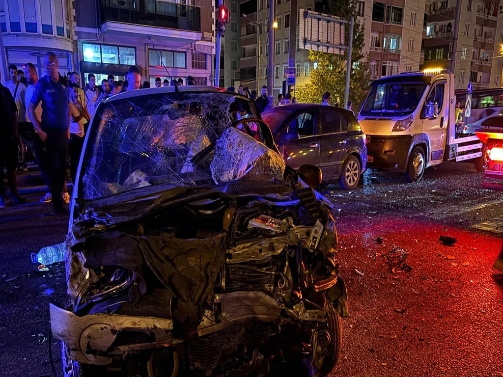 Orhangazi kavşağında kırmızı ışık ihlali faciaya yol açtı