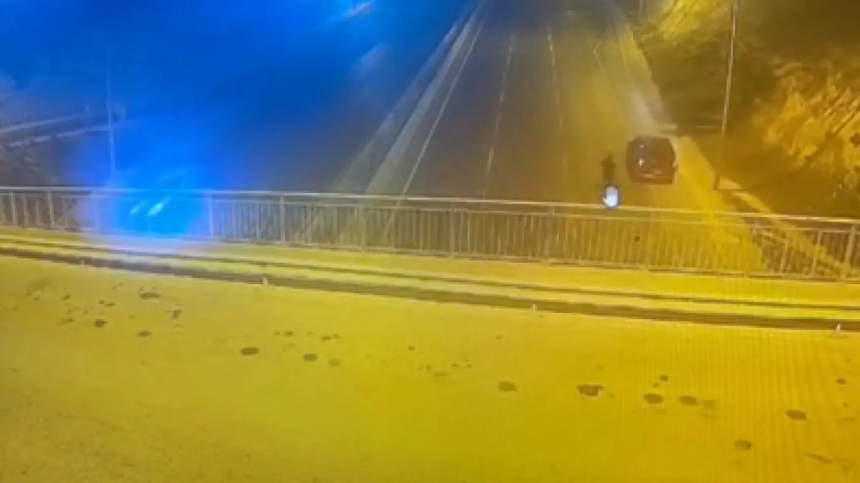 Arnavutköy'deki gece baskınına polis engeli: İki şüpheli kıskıvrak yakalandı