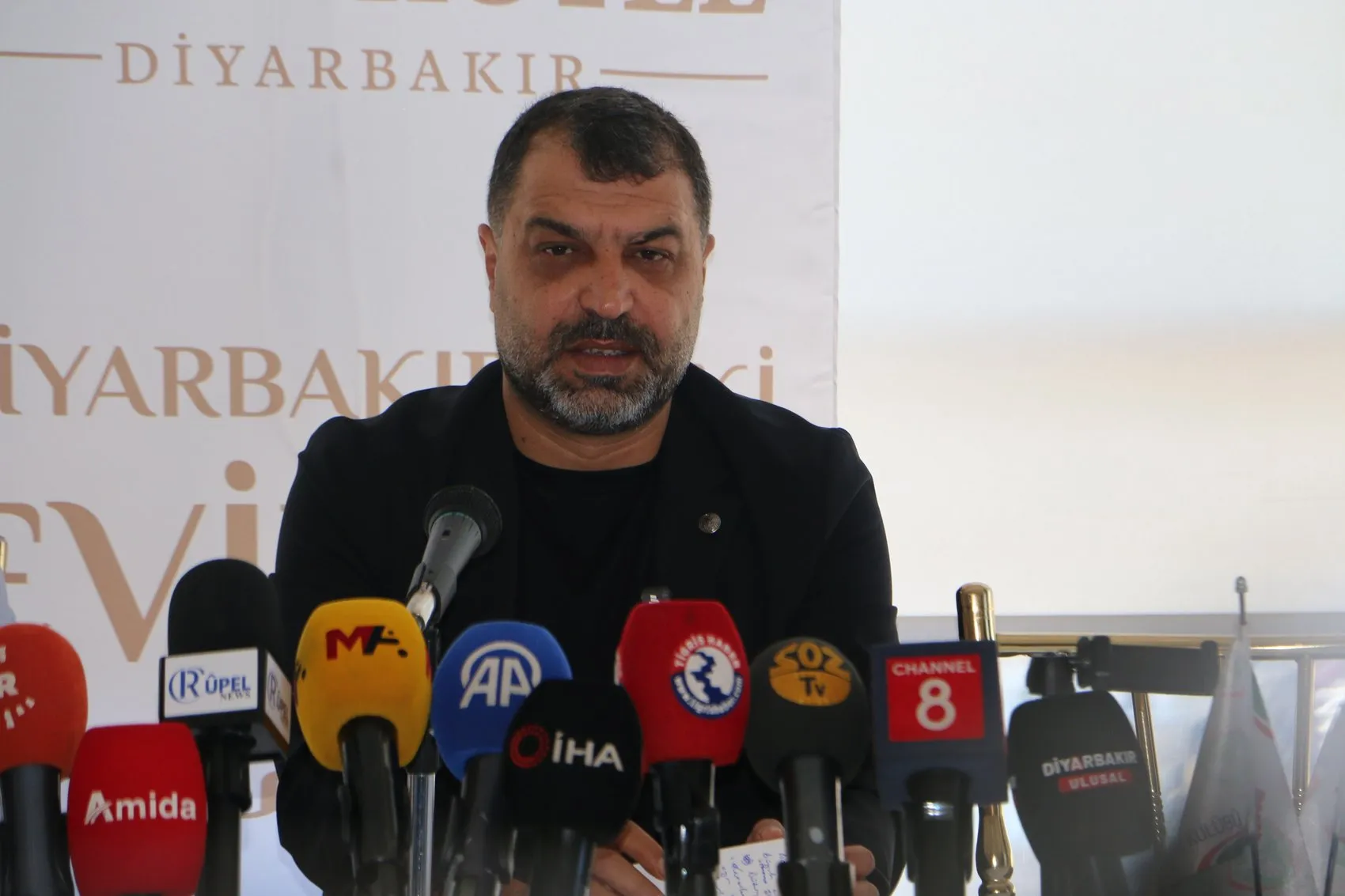 Amedspor'da Hasi dönemi Sahada ter dökecek oyuncu arıyoruz