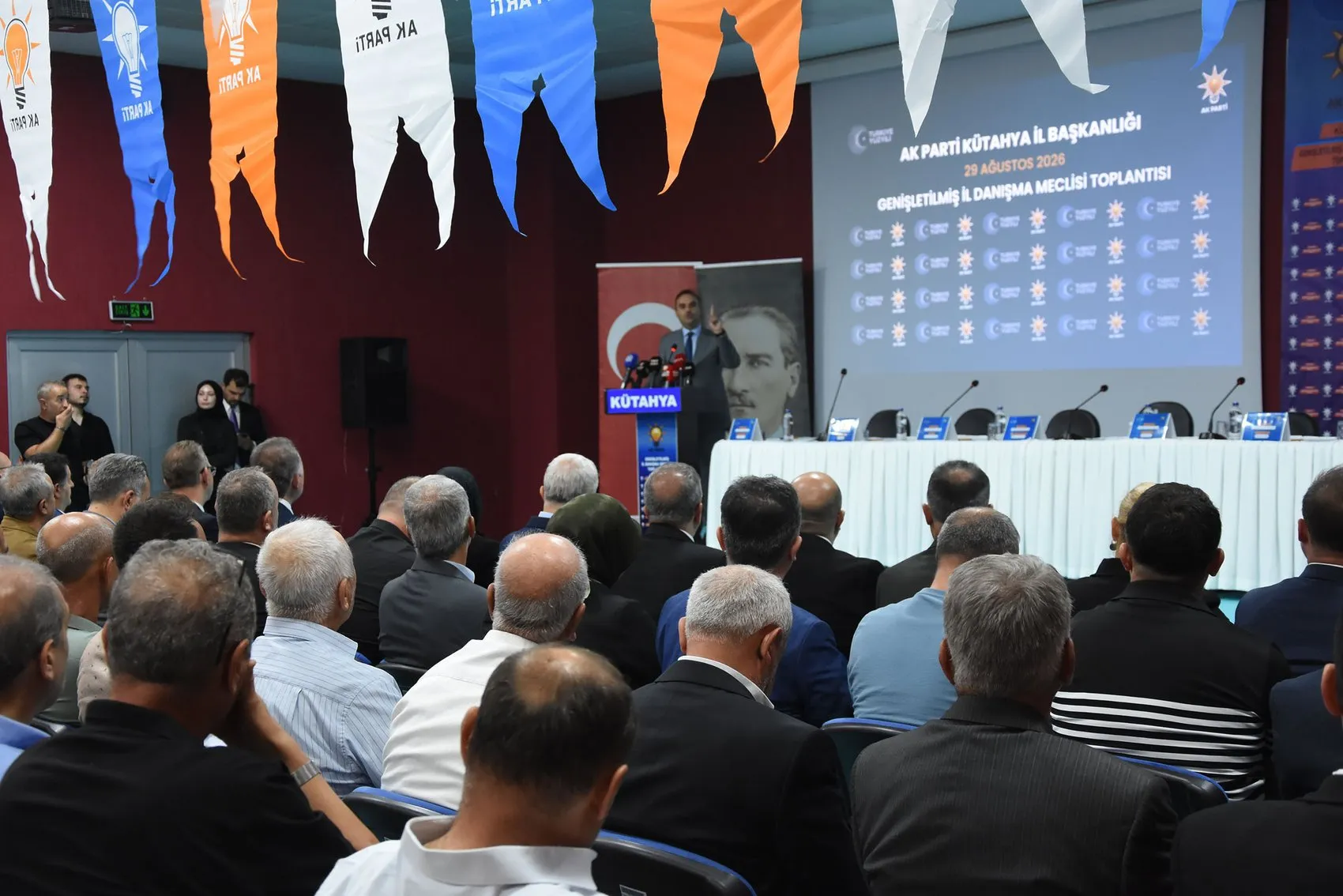 Kütahya'da Bakan Kacır'dan 2028 mesajı Rekor oyla Cumhurbaşkanımızı seçeceğiz