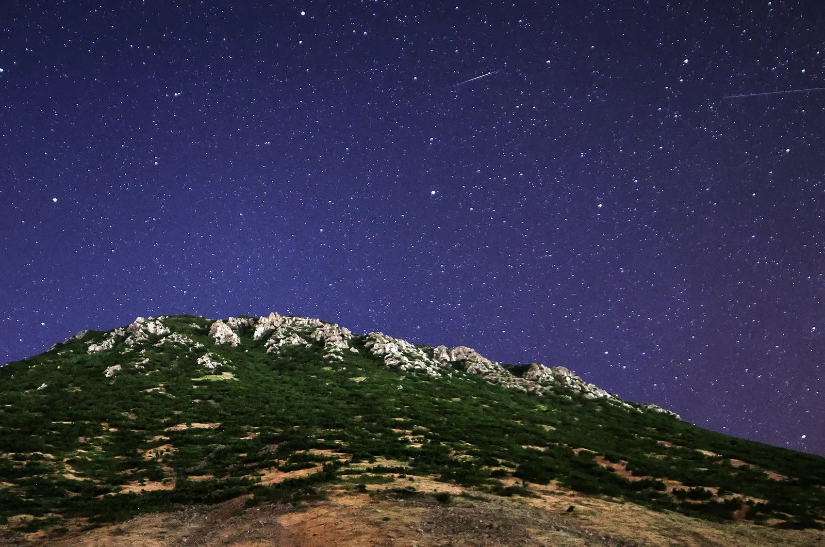 Bitlisin ıssız gecesinde meteor yağmuru görsel şölen sundu