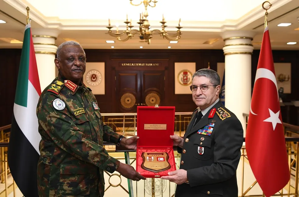 Sudan Genelkurmay Başkanı Ankara’da askeri törenle karşılandı