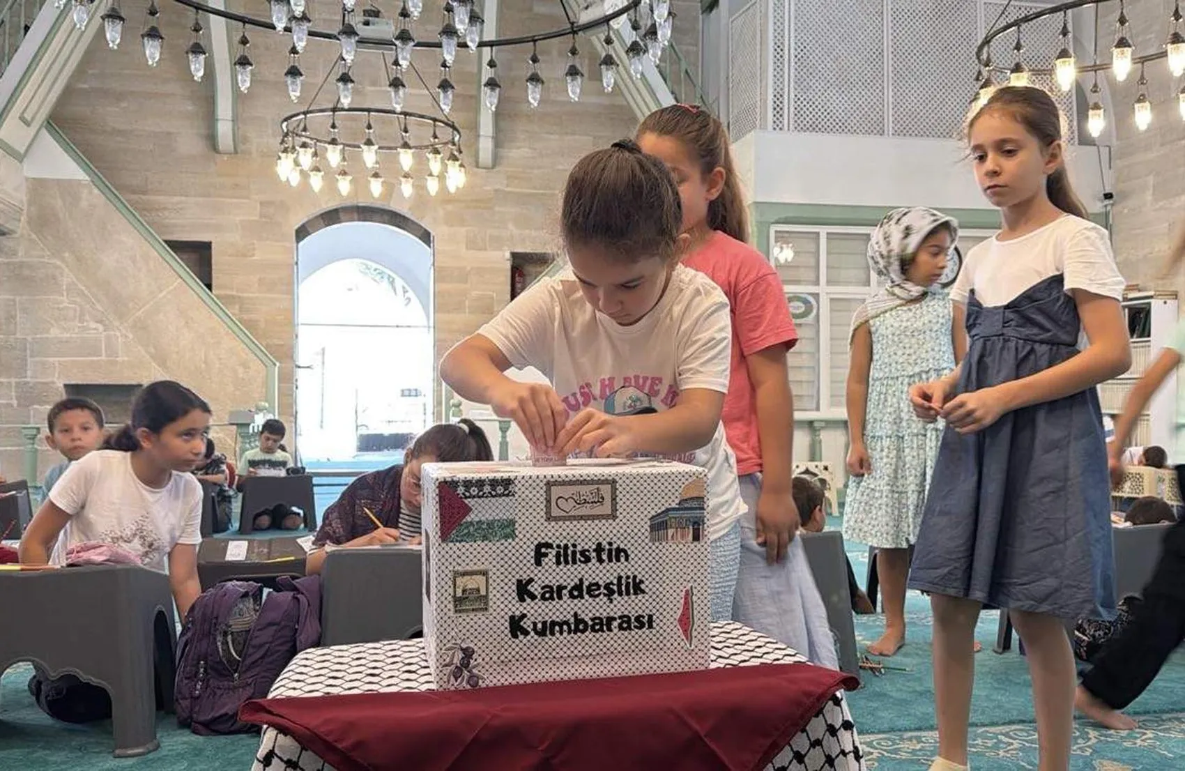 Tekirdağlı miniklerden Filistin için anlamlı destek