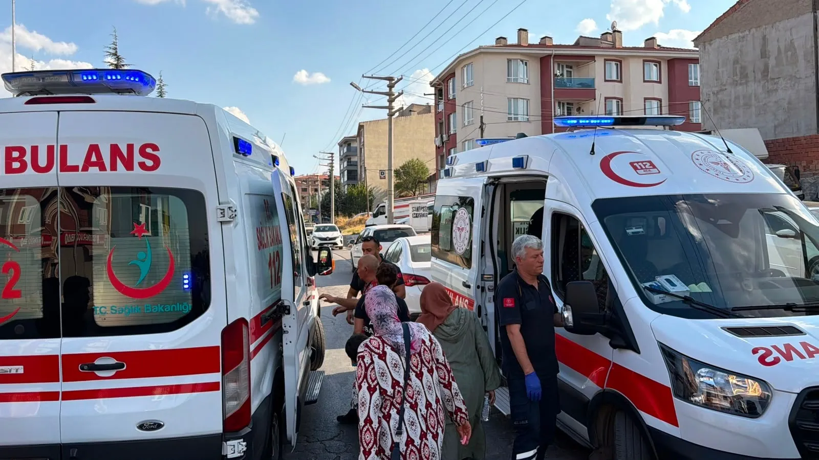 Eskişehir’de motosiklet ve otomobilin karıştığı kaza kameraya yansıdı