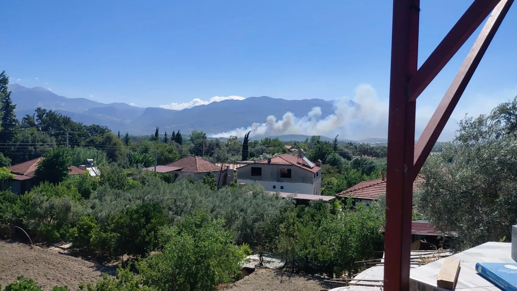Saklıkent Kanyonu'nda alevler sınır tanımadı Kaş'taki ormanlık alan küle döndü