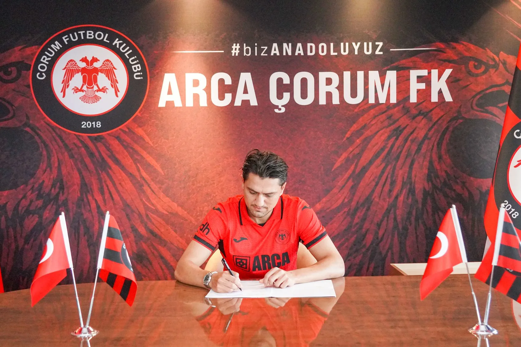 Çorum FK'nın yıldız transferi Cengiz Ünder resmen açıklandı