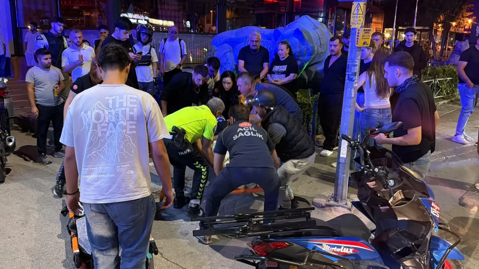 Eskişehir’de gece yarısı motosiklet kazası kamerada