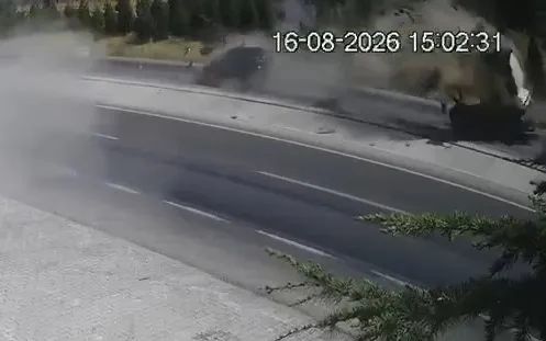 Konya’da iki kişinin öldüğü kaza kameraya yansıdı