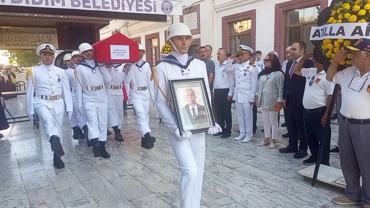 Didim Kıbrıs Gazisi Hayrettin Etik’e veda etti