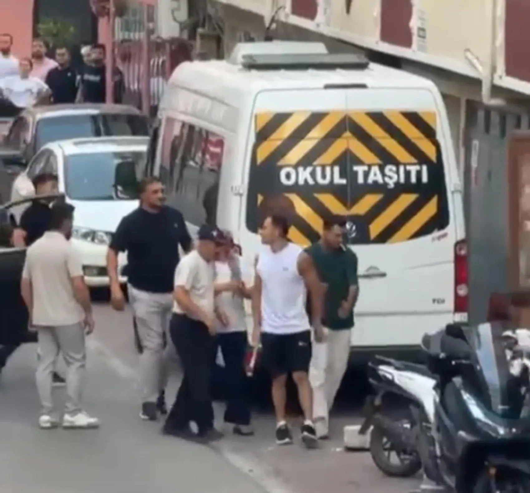 Çorlu'da komşu kavgası Keserli saldırı kamerada