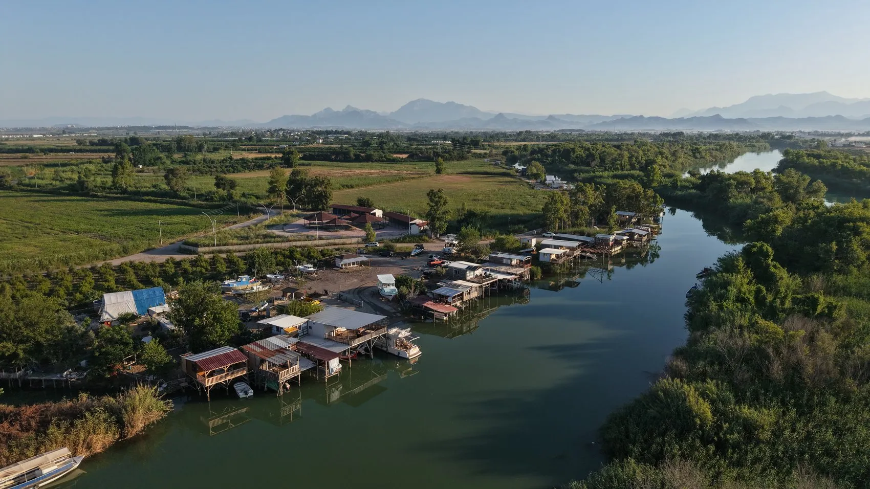Antalya’nın doğası kaçak barakalar ve lağım tehdidi altında