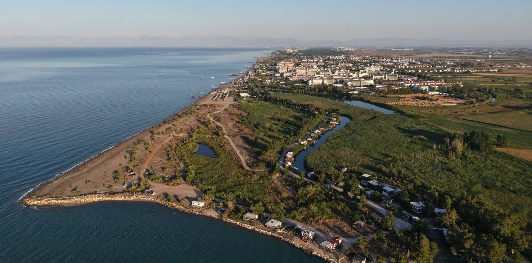 Antalya’nın doğası kaçak barakalar ve lağım tehdidi altında
