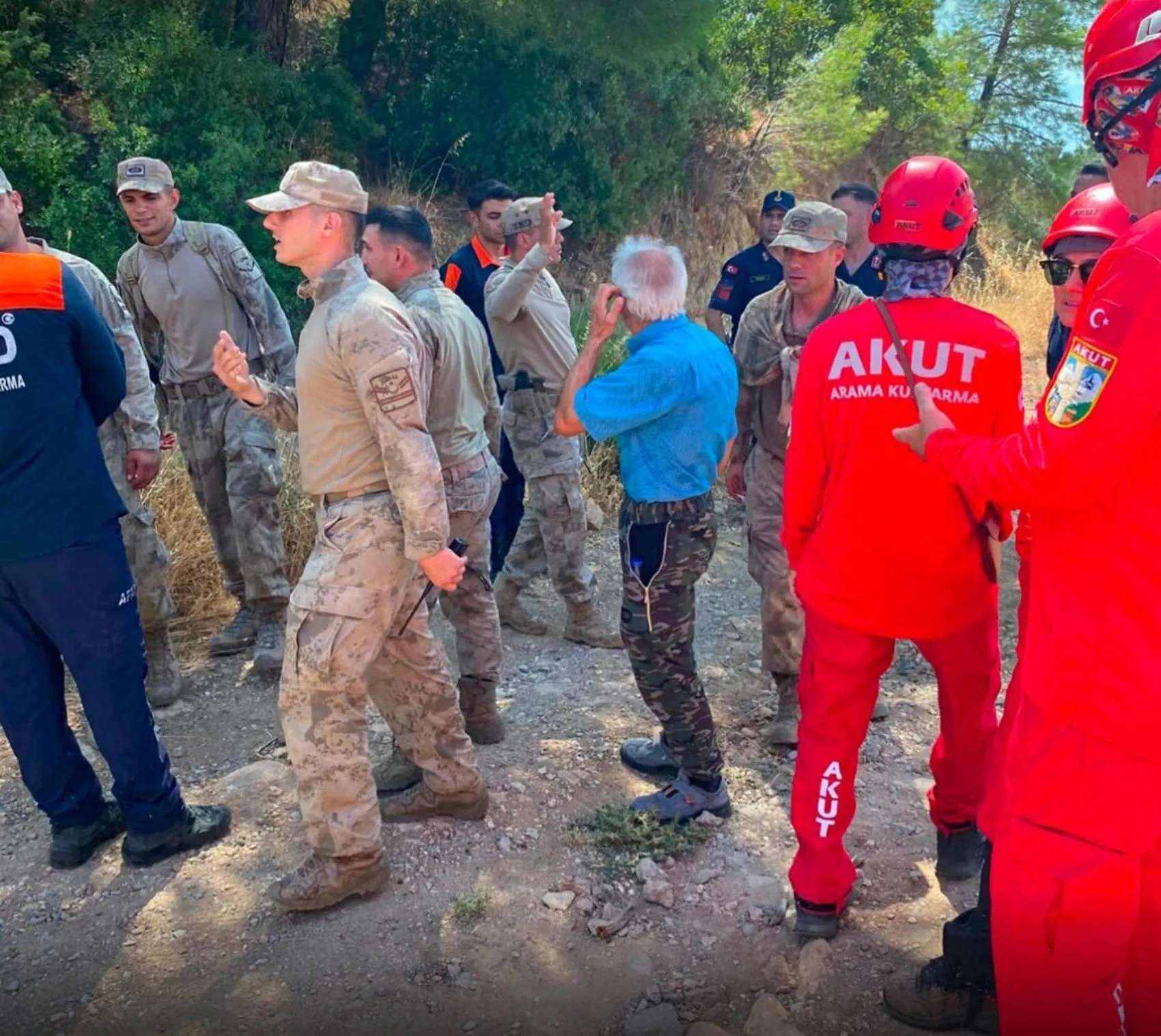 Torunu gibi bakan ekipler 2 günde buldu Alzheimer hastası yaşlı adam sağ