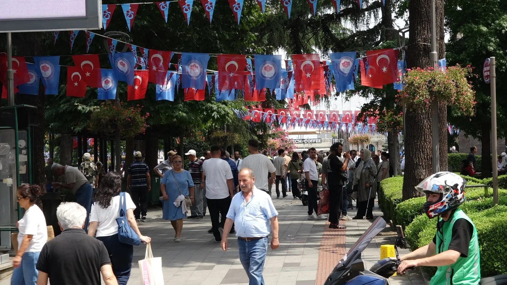 Trabzon’da Salah rüzgarı esiyor