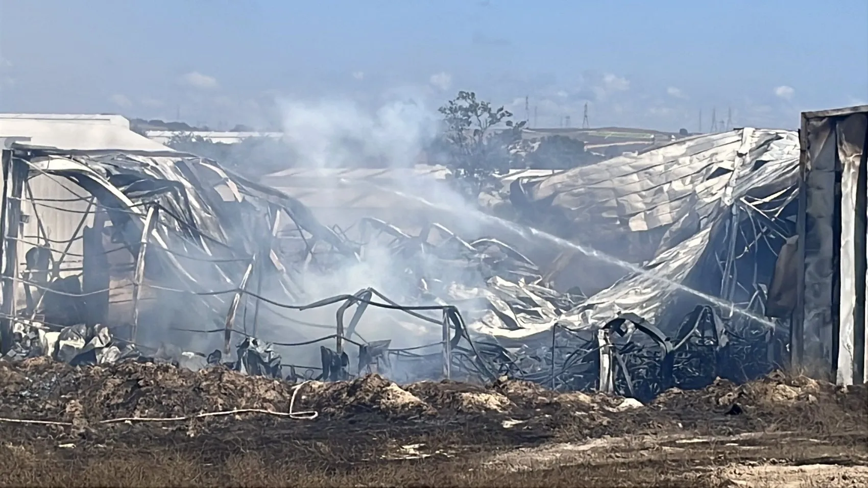 Gebze’de kimyasal fabrika yangını 2 yaralı