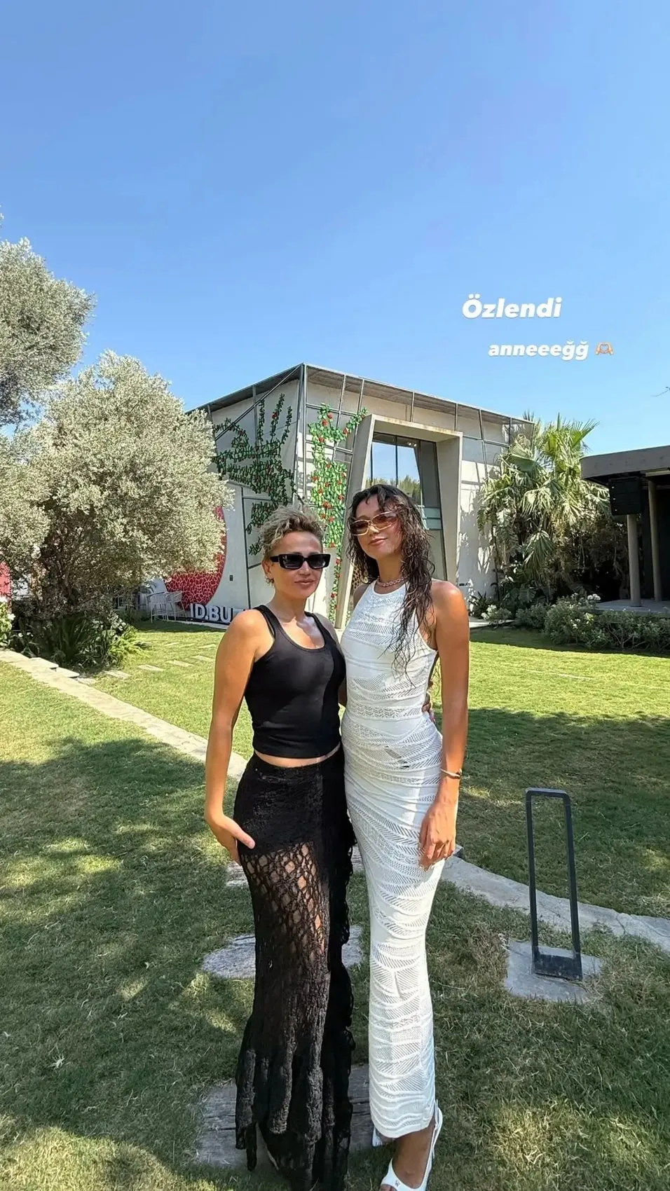 Manifest kızı Hilal Yelekçi nin annesini görenler hayran kaldı! Genetikmiş 3