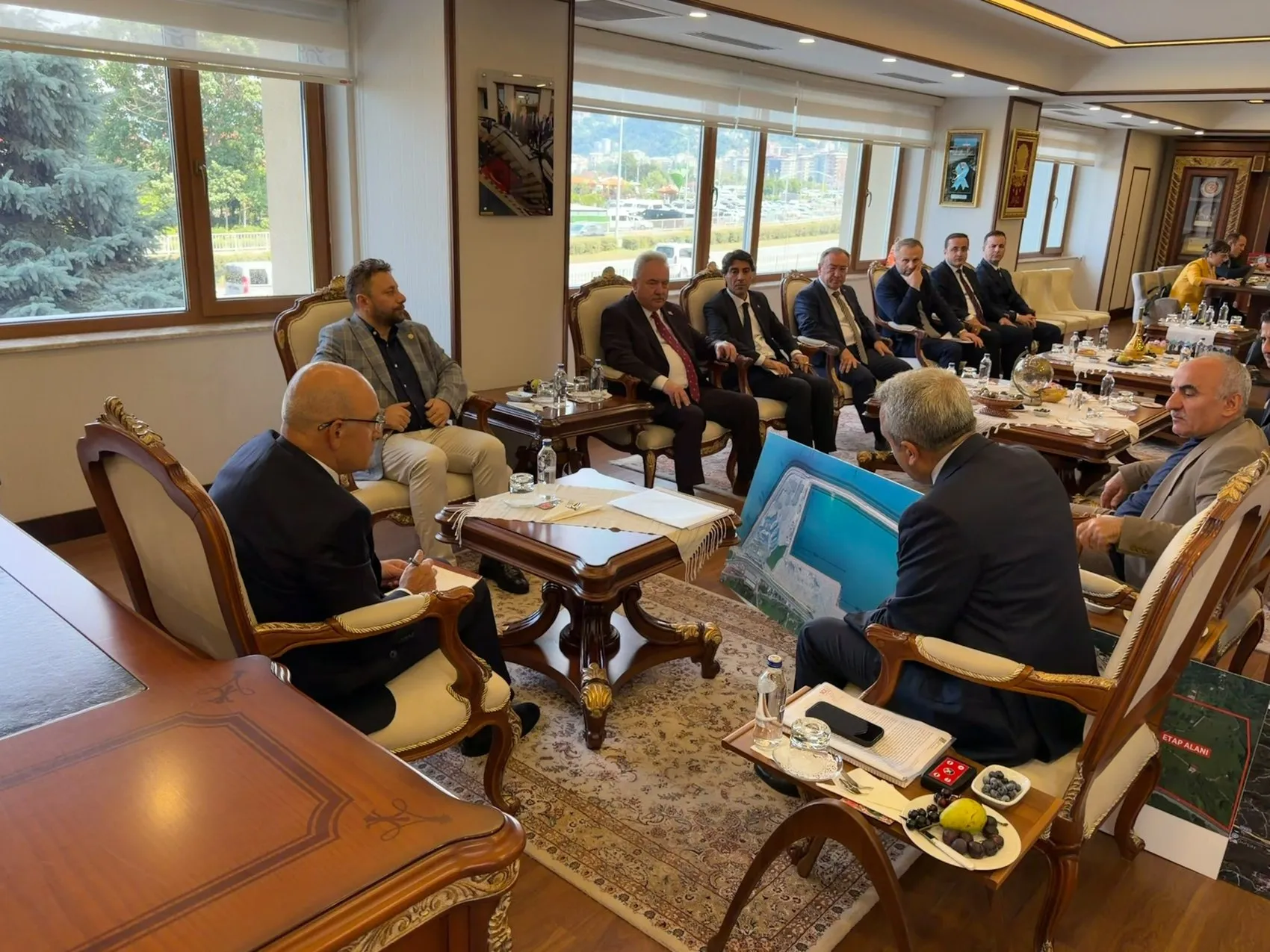 Mehmet Şimşek Rize’de iş dünyasıyla bir araya geldi