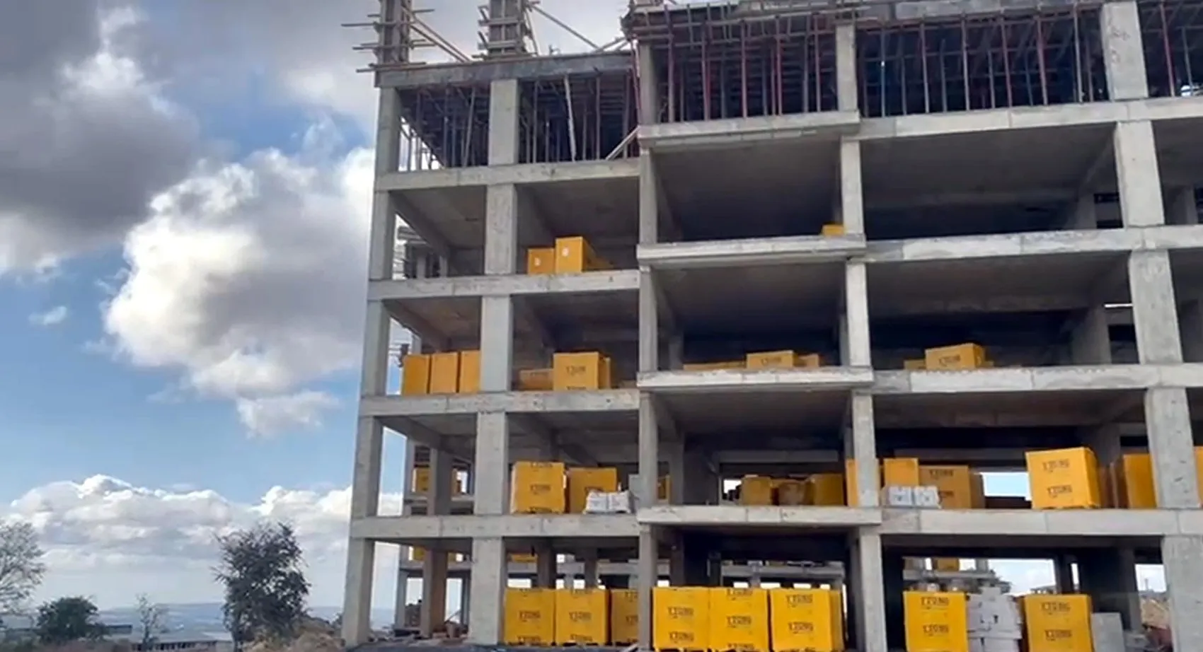 Çerkezköy'de inşaat işçisi 6. kattan düşerek yaşamını yitirdi