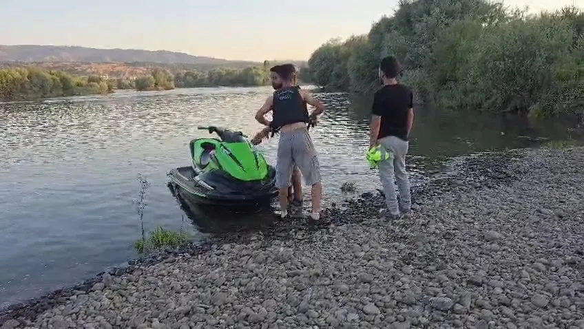 Bingöl’de nehirde kaybolan genci bulmak için ekipler seferber oldu