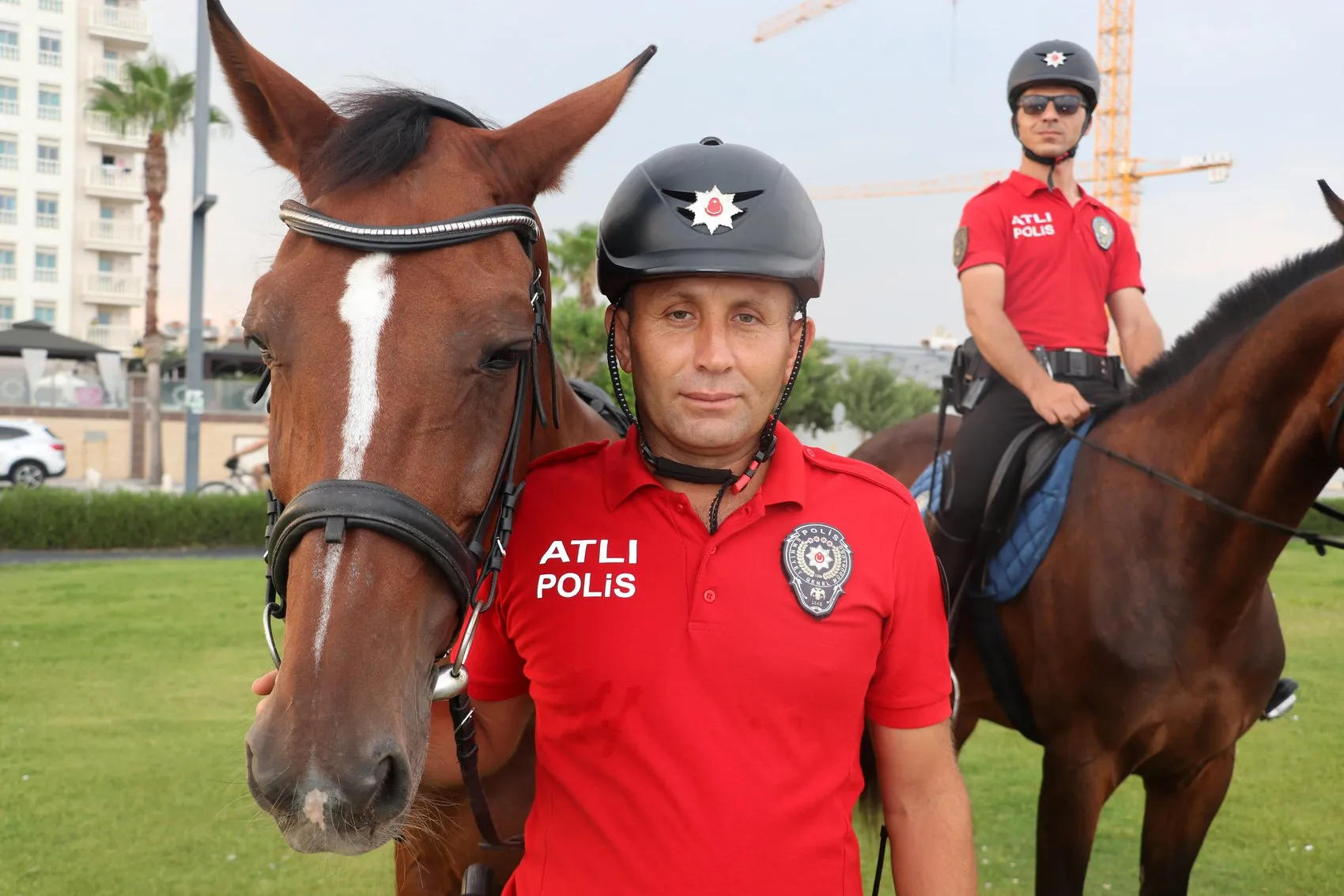 Antalya sahillerinde atlı polis mesaisi artık akşam saatlerinde